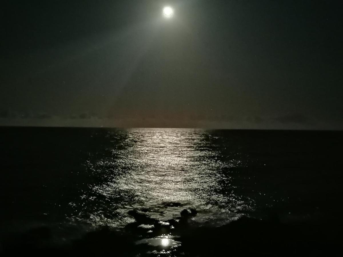 Blue Sea. Tony Frias. Las Eras. Arico - Tenerife. Arico el Nuevo Екстериор снимка